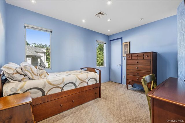 122 Lawrence Avenue, Lawrence, NY 11559