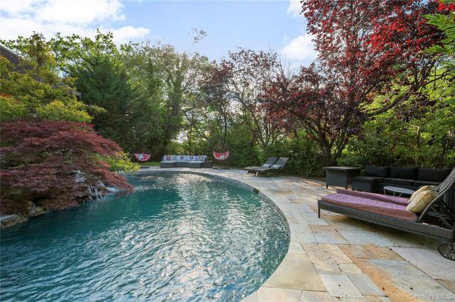 122 Lawrence Avenue, Lawrence, NY 11559
