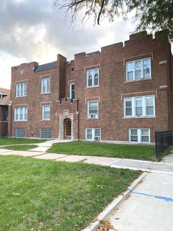 219 E 78th Street 1, Chicago, IL 60619