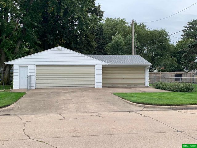 1685 N Logan Street, Fremont, NE 68025