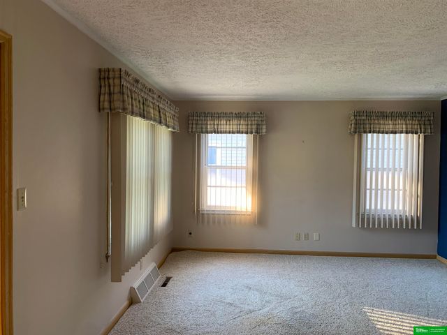 1685 N Logan Street, Fremont, NE 68025