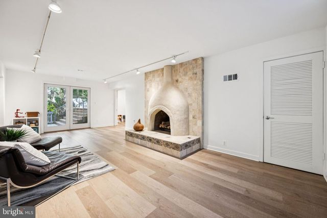 6 SPRING HILL CT, Chevy Chase, MD 20815