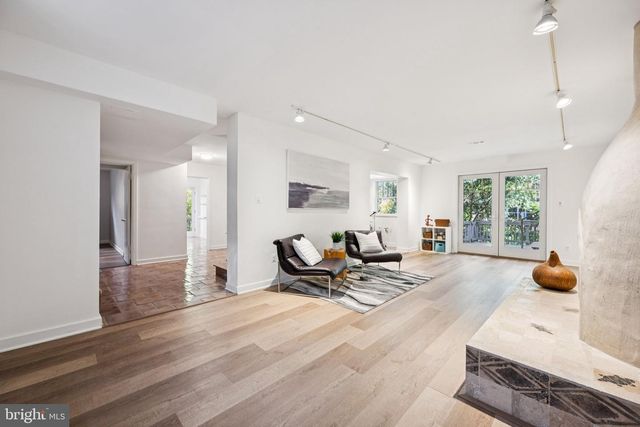 6 SPRING HILL CT, Chevy Chase, MD 20815