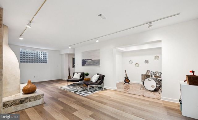 6 SPRING HILL CT, Chevy Chase, MD 20815