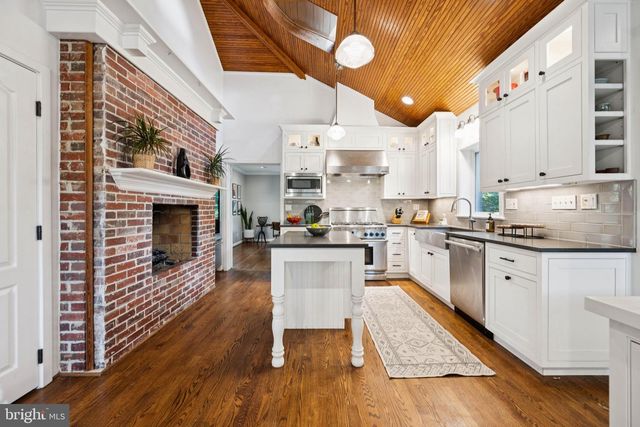 6 SPRING HILL CT, Chevy Chase, MD 20815