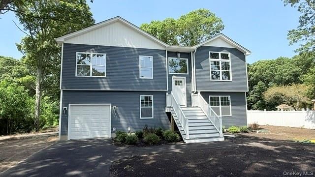964 Sipp Avenue, Medford, NY 11763