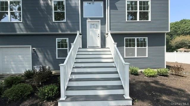 964 Sipp Avenue, Medford, NY 11763