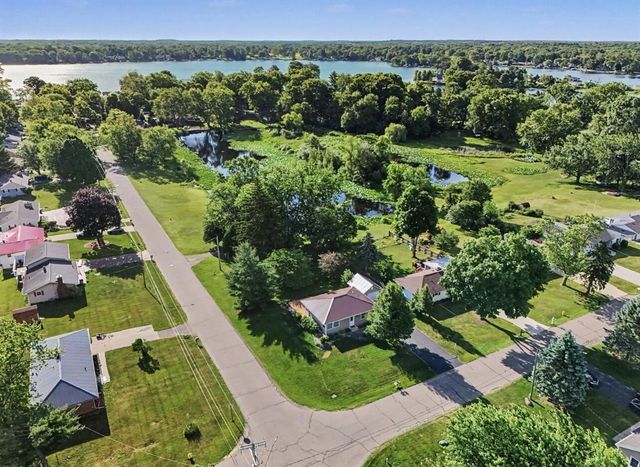 301 Pepperidge Lane, Battle Creek, MI 49015