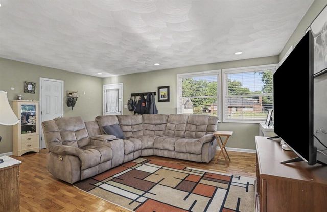 301 Pepperidge Lane, Battle Creek, MI 49015