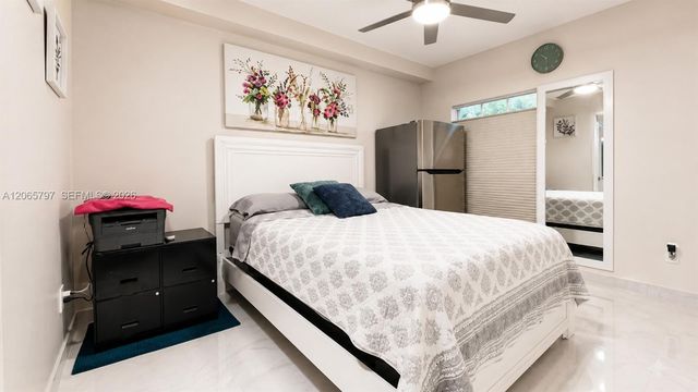 10294 S Fox Trail Road S 704, Royal Palm Beach, FL 33411
