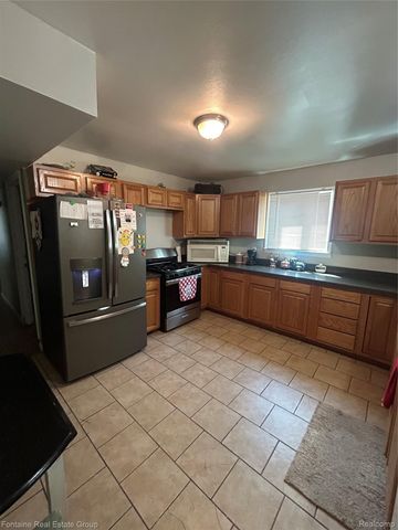 15714 McGuire Street, Taylor, MI 48180