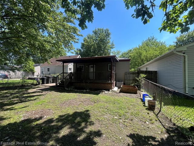 15714 McGuire Street, Taylor, MI 48180