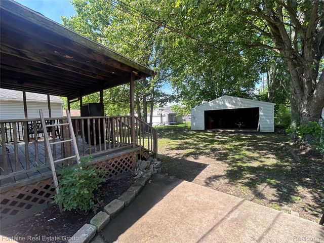 15714 McGuire Street, Taylor, MI 48180