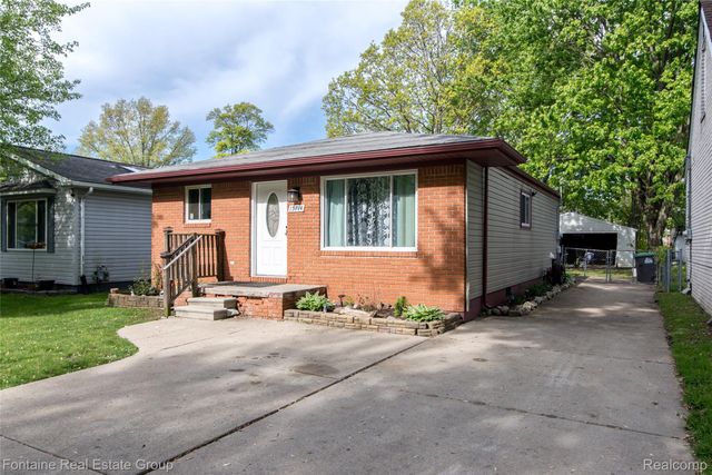 15714 McGuire Street, Taylor, MI 48180