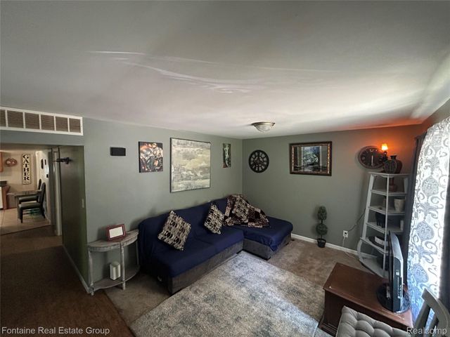 15714 McGuire Street, Taylor, MI 48180