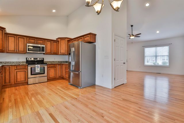 6 Sugar Plum Lane, Londonderry, NH 03053