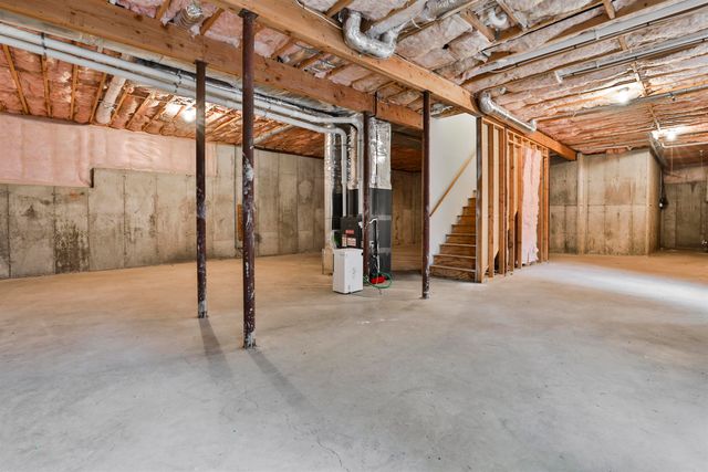 6 Sugar Plum Lane, Londonderry, NH 03053