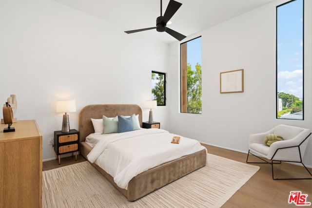 3207 Maplewood Avenue, Los Angeles, CA 90066