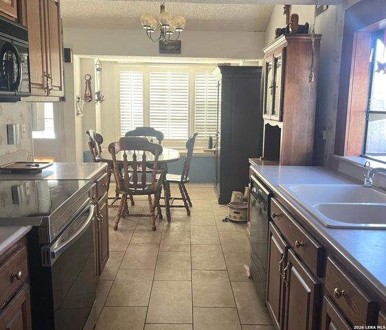 6203 Ridge Place Street, San Antonio, TX 78250