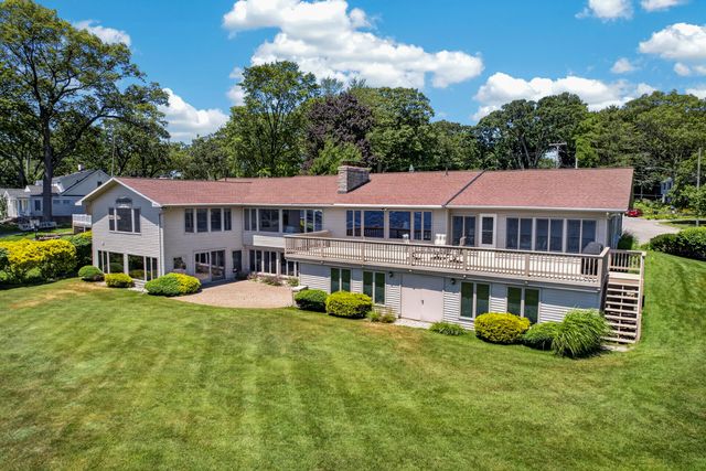 909 Tostenabe Lane, North Muskegon City, MI 49445