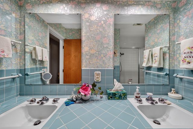 909 Tostenabe Lane, North Muskegon City, MI 49445