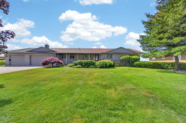 909 Tostenabe Lane, North Muskegon City, MI 49445