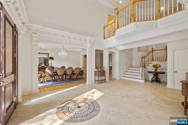 71 Roberts Road, Englewood Cliffs, NJ 07632