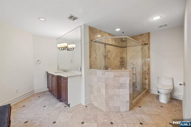 71 Roberts Road, Englewood Cliffs, NJ 07632