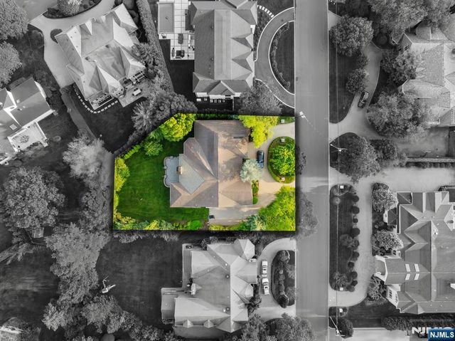 71 Roberts Road, Englewood Cliffs, NJ 07632