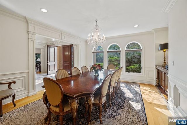 71 Roberts Road, Englewood Cliffs, NJ 07632