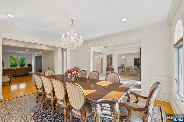 71 Roberts Road, Englewood Cliffs, NJ 07632