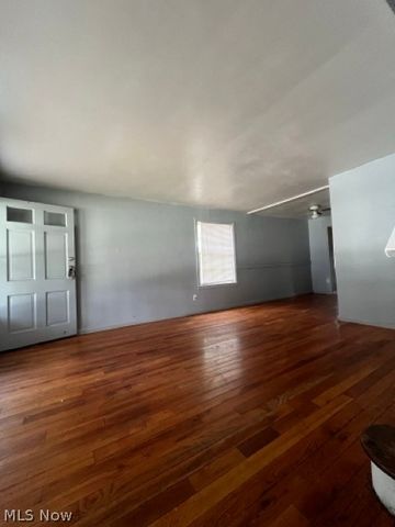 1467 E 250th Street, Euclid, OH 44117