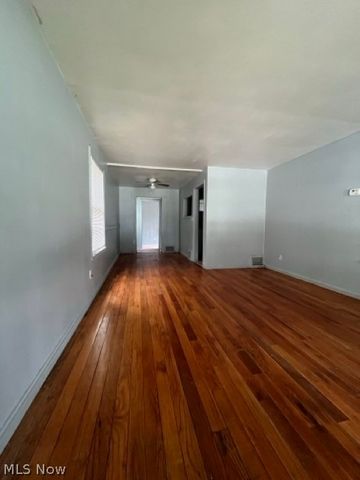 1467 E 250th Street, Euclid, OH 44117