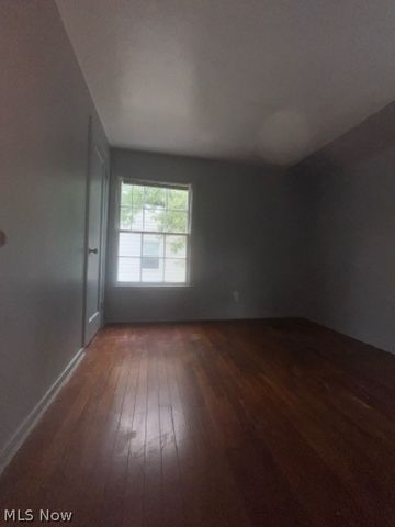 1467 E 250th Street, Euclid, OH 44117