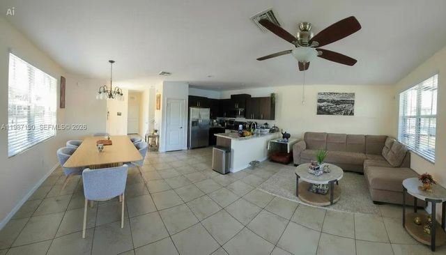 2370 SE 15th St, Homestead, FL 33035