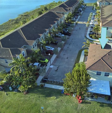 2370 SE 15th St, Homestead, FL 33035