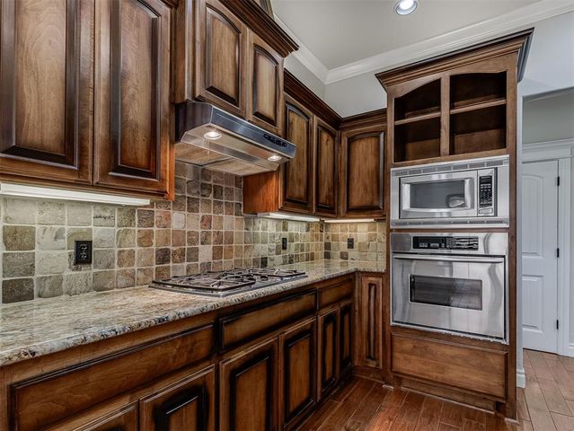 713 Waterwood Drive, Norman, OK 73072