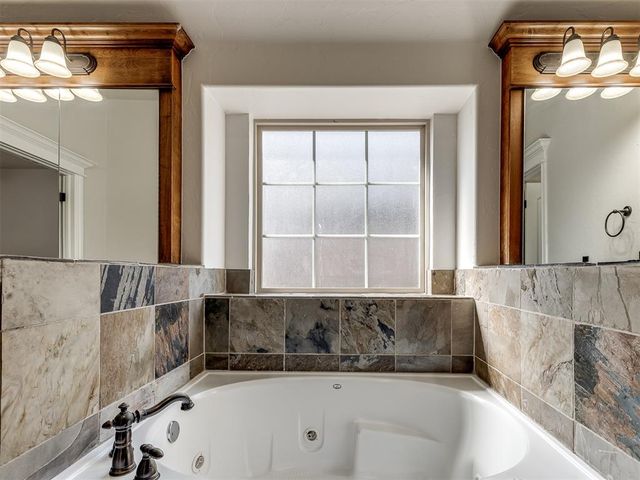 713 Waterwood Drive, Norman, OK 73072