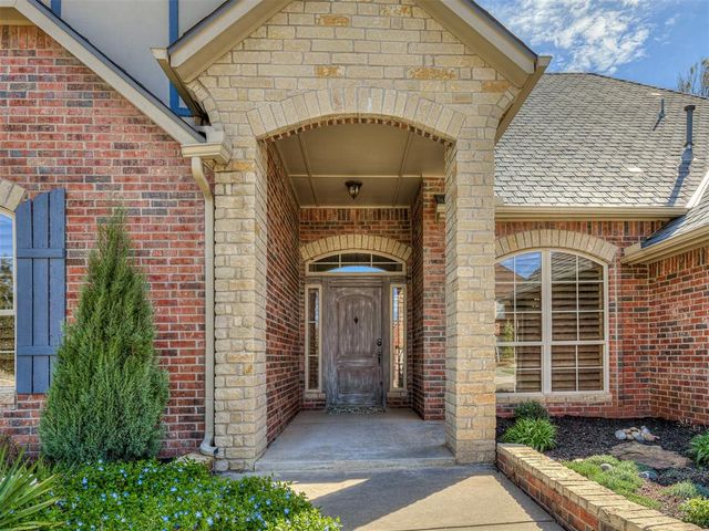 713 Waterwood Drive, Norman, OK 73072