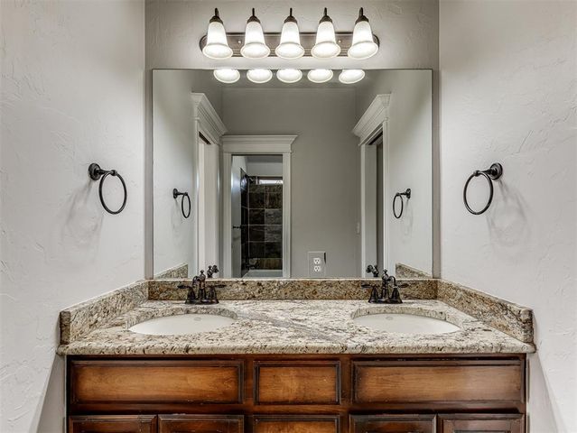 713 Waterwood Drive, Norman, OK 73072