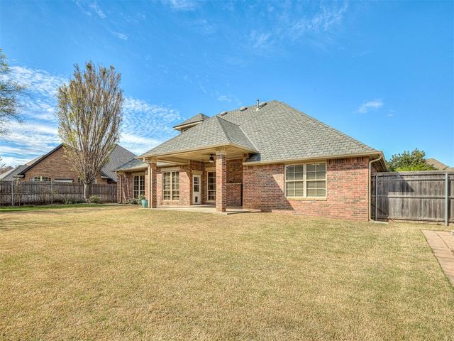 713 Waterwood Drive, Norman, OK 73072