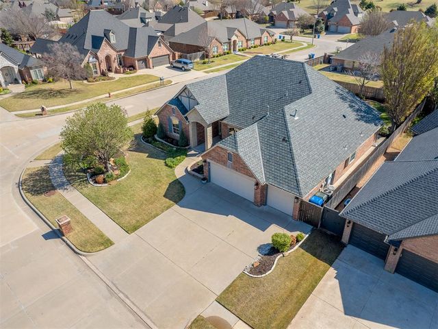 713 Waterwood Drive, Norman, OK 73072