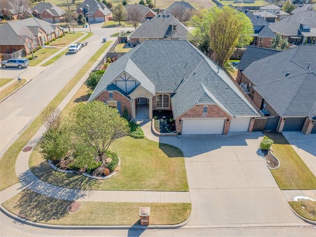 713 Waterwood Drive, Norman, OK 73072