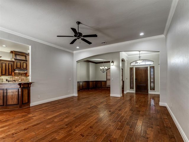 713 Waterwood Drive, Norman, OK 73072