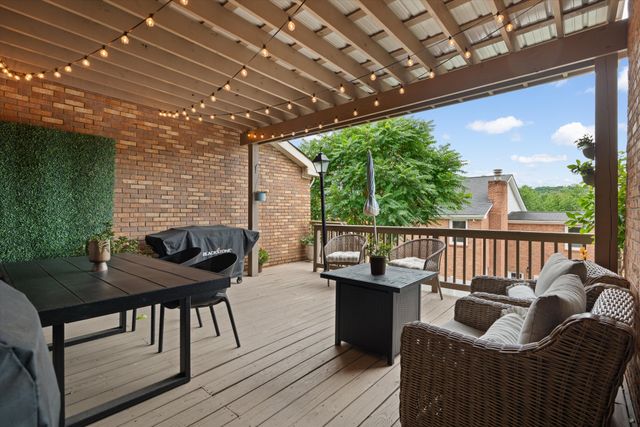 1627 Volunteer Ct, Brentwood, TN 37027