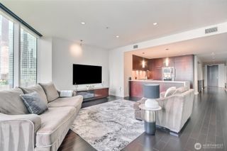 10700 NE 4th Street #1006, Bellevue, WA 98004