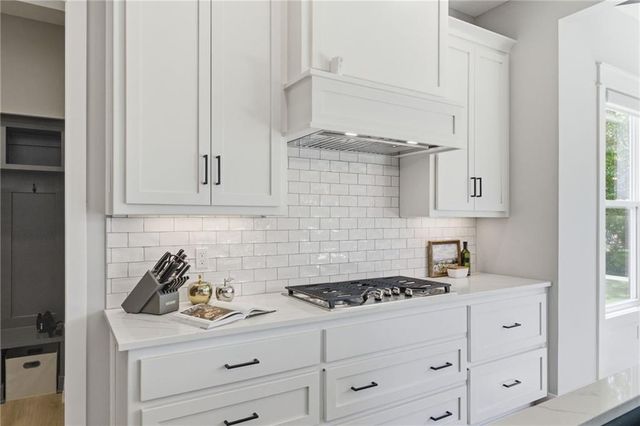 25189 W 141st Terrace, Olathe, KS 66061