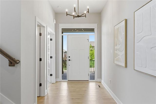 25189 W 141st Terrace, Olathe, KS 66061