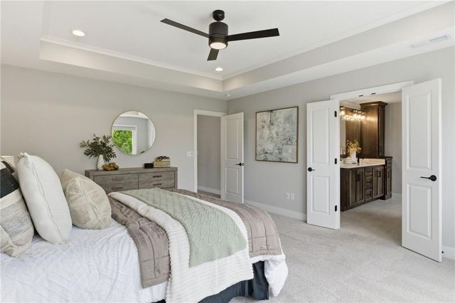 25189 W 141st Terrace, Olathe, KS 66061