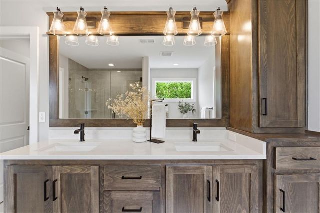 25189 W 141st Terrace, Olathe, KS 66061